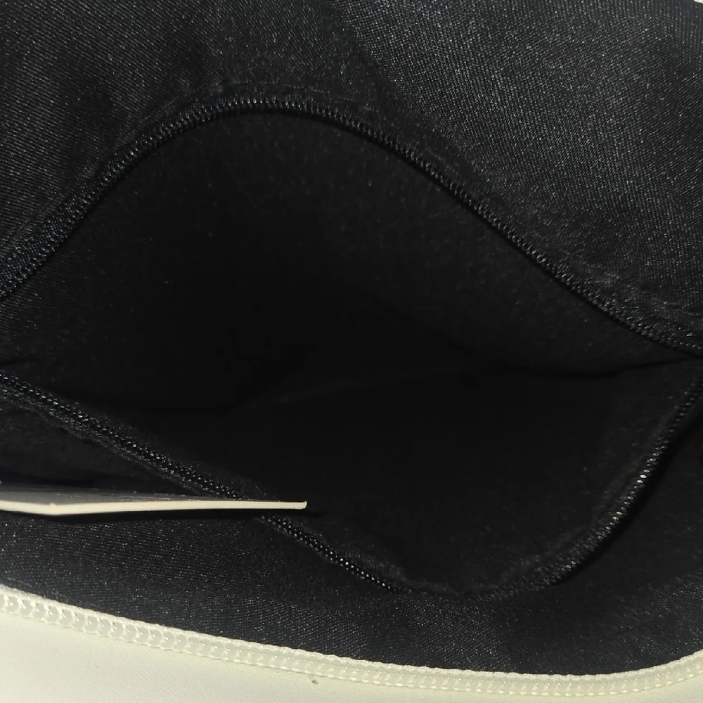 White Quilted Women's Bag - Picture 11 of 12